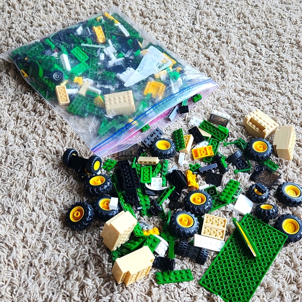 Small building pieces by mega blocks toy